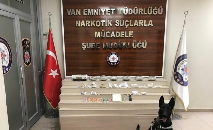 Kömürlükte gizlenen uyuşturucu maddeyi Zeus buldu