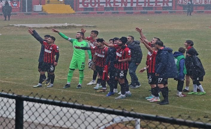 Tuzlaspor'u Vanspor'a yenilmekten Kaleci Bayram Olgun da kurtaramadı. Taner Taşkın ne dedi?