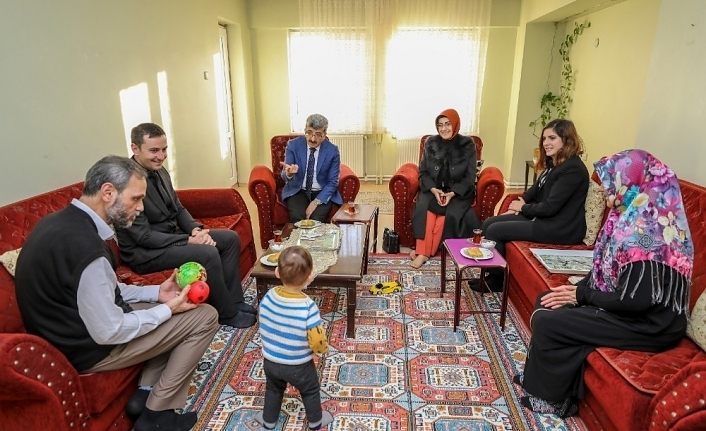 Vali Bilmez’den Pakistanlı aileye ziyaret
