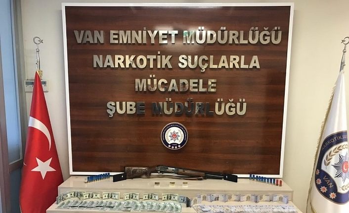 Van’da 6 ayrı yakalamada 799 kilo eroin ele geçirildi