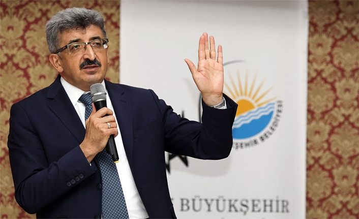 Vanlılardan Vali Bilmez’e Eski Devlet Hastanesi yeri için teşekkür