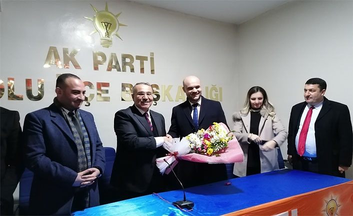 AK Parti Van İpekyolu İlçe Başkanlığında devir teslim töreni 