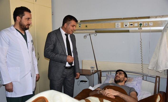Elazığ depreminde yaralanan öğrencinin tedavisi Van'da devam ediyor