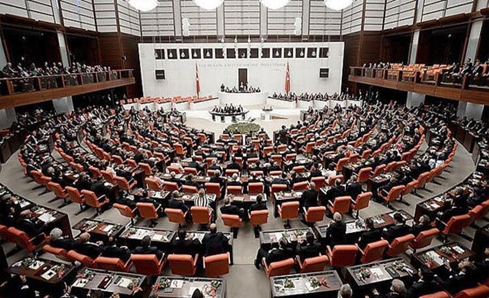 Gözler Meclis'te! Yasa geçerse ev hanımları çalışmadan emekli olabilecek