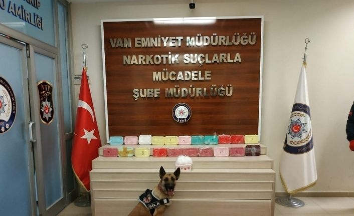 Saklama kaplarından 1,5 milyon TL’lik uyuşturucu çıktı