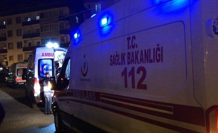 Van’dan Elazığ’a arama kurtarma, sağlık ekibi ve çadır gönderildi