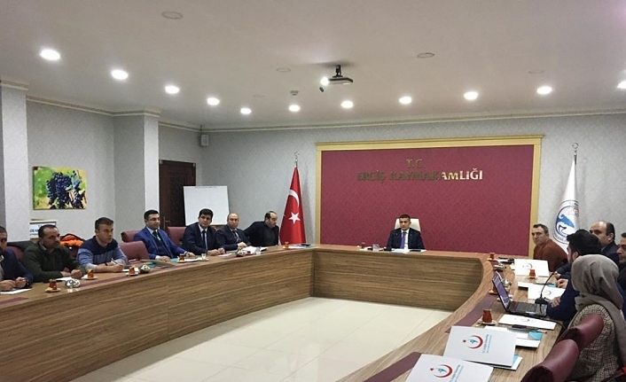 Erciş’te “Koronavirüs’e karşı alınacak önlemler” konulu toplantı