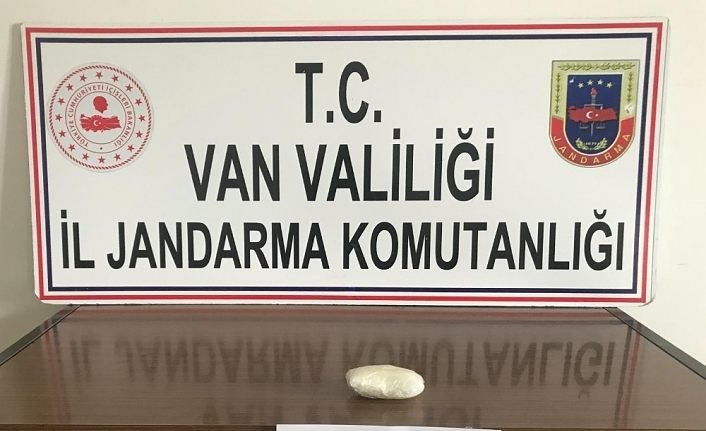 İç çamaşırından uyuşturucu çıktı