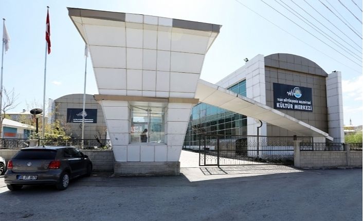 Van Büyükşehir Belediyesinin müzik akademisi kayıtları başladı
