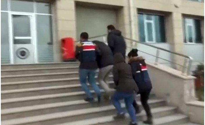 PKK elebaşlarının korumalığını yapan 2 terörist yakalandı