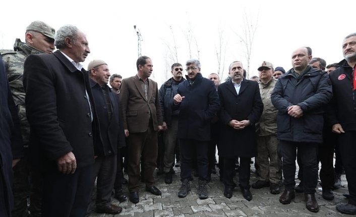 Vali Bilmez, depremde hasar gören 8 mahalleye geçmiş olsun ziyaretinde bulundu