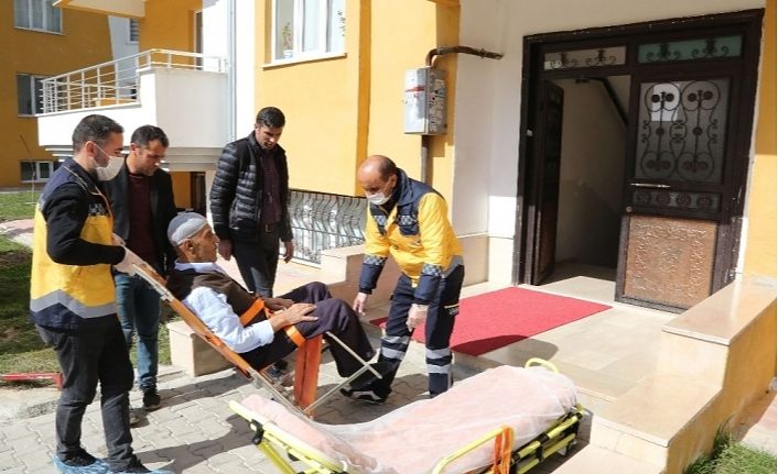 Van’da korona virüse karşı evde sağlık ve nakil hizmeti