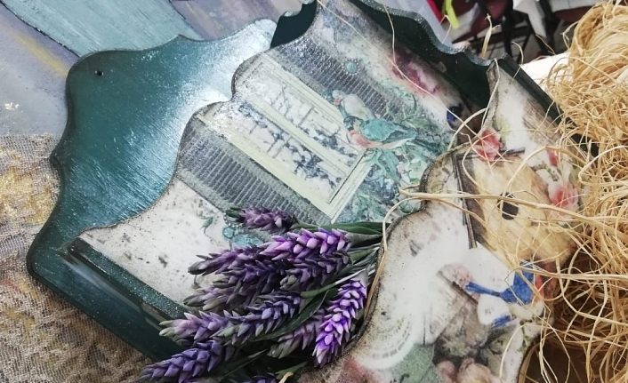 Van’da usta öğreticiler, uzaktan el sanatı kursu veriyor