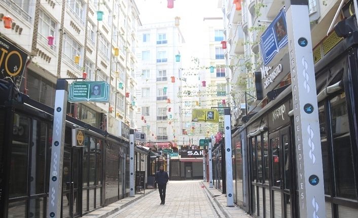 Van’ın butik sokakları sessizliğe büründü