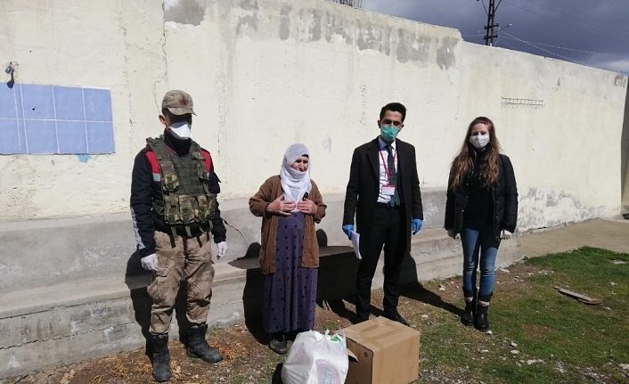 Erciş’te ‘Vefa Sosyal Destek Grubu’ gönülleri fethediyor