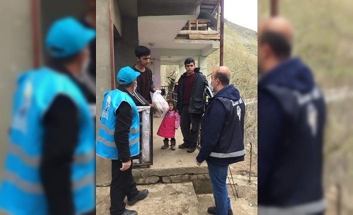 Van Bahçesaray Bedediyesi evde kalan vatandaşları unutmadı