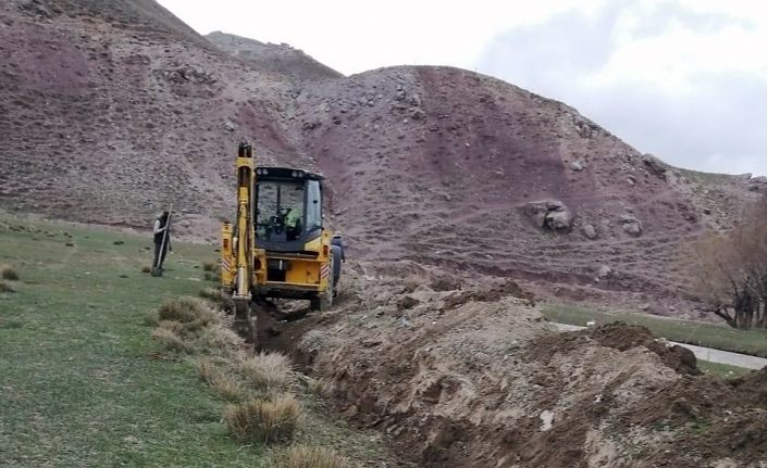 Van Büyükşehir Belediyesinden çiftçilere destek