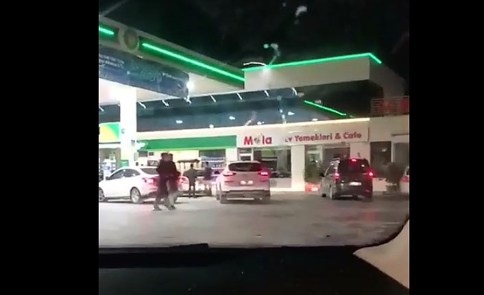 Van'da sokağa çıkma yasağı öncesinde akaryakıt kuyruğu VİDEO İZLE