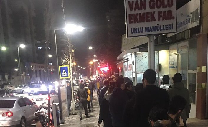 Van TSO Başkanı Takva yasak kararı ile fırın ve marketlere koşanları eleştirdi
