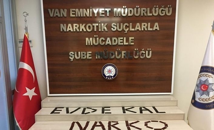 Van’da bin adet sentetik ecza hapı ele geçirildi