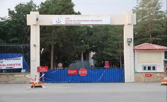 Van’da korona virüs tedavisi gören 4 kişi, hastalığı yenip taburcu oldu
