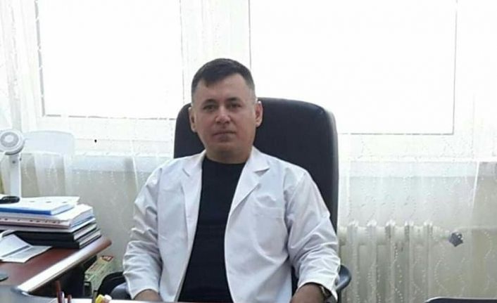 Beyin kanaması geçiren profesör hayatını kaybetti