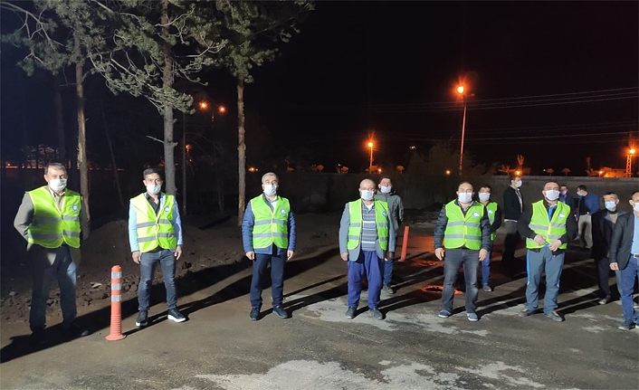 Van Edremit Belediye Başkanı Say temizlik personelleriyle sahur yaptı