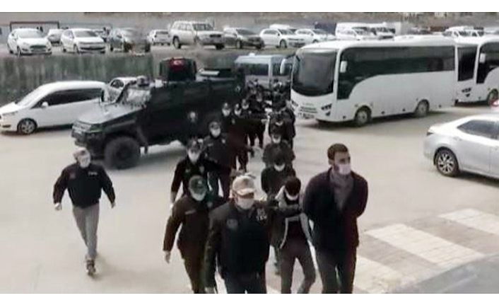 Van’da sokak eylemlerine karıştığı tespit edilen 14 kişi gözaltına alındı