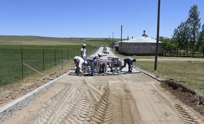 Erciş Belediyesinden yol yapım çalışması