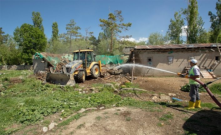 Van İpekyolu Belediyesi'nden ahırlarla ilgili tarihi karar