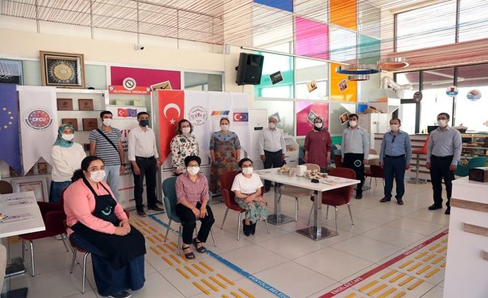 Van İpekyolu'nda Engelsiz Kafe misafirlerini ağırlamaya devam ediyor