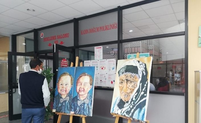 Van YYÜ’de 15 Temmuz Karma Sergisi açıldı