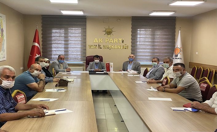Ak Parti Van İl Başkanlığında istişare toplantısı yapıldı