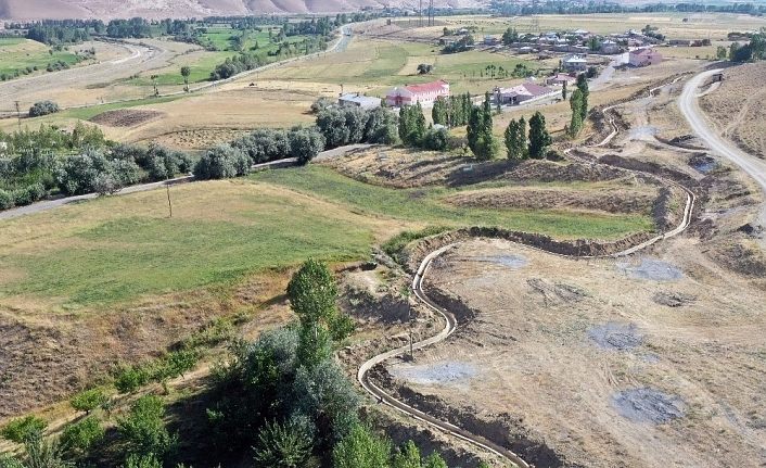 Van Büyükşehir'den  Bozyiğit’e sulama kanalı