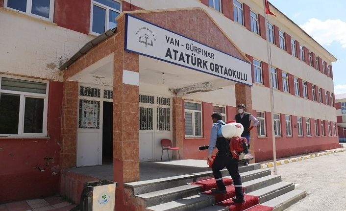 Gürpınar Belediyesi yüz yüze eğitim öncesi okulları hazır hale getiriyor