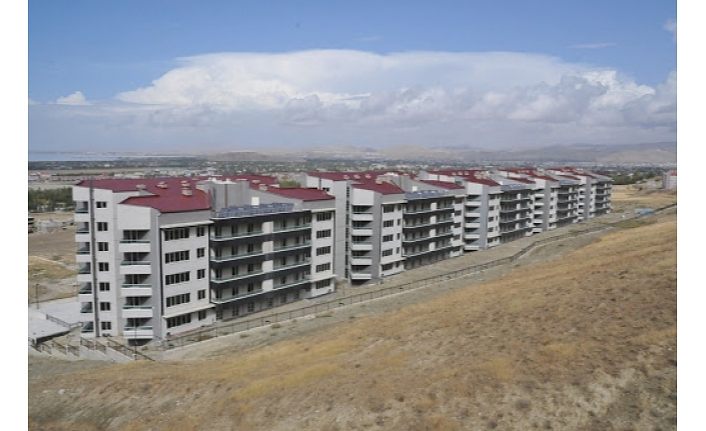 Kaderine terk edilen konutlar salgın hastanesi yapılmalı