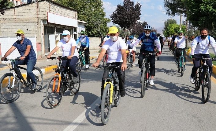 Van Büyükşehir Belediyesinden bisiklet turu