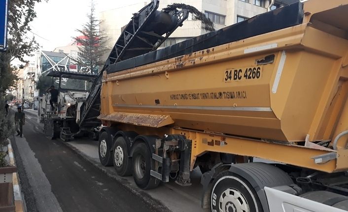 Van Cumhuriyet Caddesi'nde hummalı çalışma