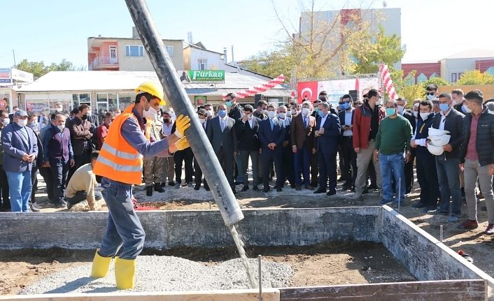 Erciş Millet Bahçesi ve Ağız ve Diş Sağlığı Merkezi’ne kavuşuyor