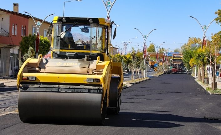 Gürpınar’da hizmet seferberliği devam ediyor