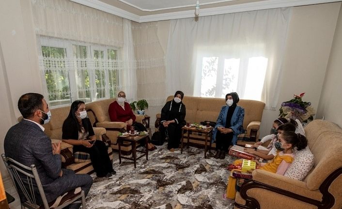 Meral Bilmez’in aile ziyaretleri devam ediyor