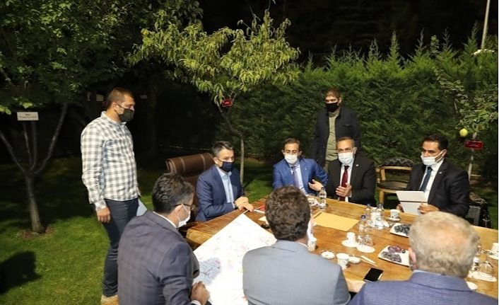 Van Milletvekili Arvas, Tarım ve Orman Bakanı Pakdemirli ile görüştü, Van’a davet etti