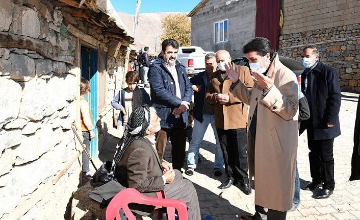 Çatak Belediye Başkanı Şeylan, Kıyıcak Mahallesi’ni ziyaret etti