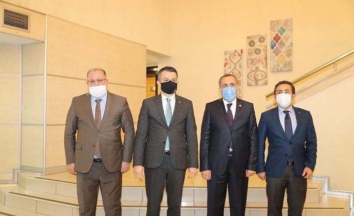 Vanlı vekiller ilin taleplerini Bakan Pakdemirli'ye iletti