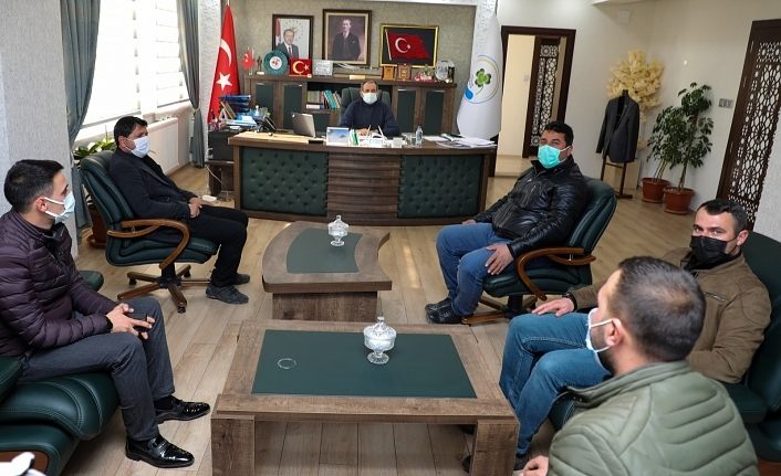 Gürpınarlı gençlerden Başkan Tanış’a ziyaret