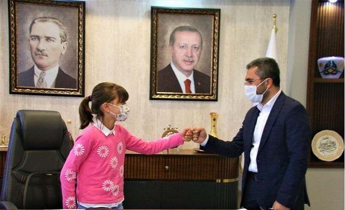 Sınıf başkanlığından sonra şimdi de belediye başkanı oldu