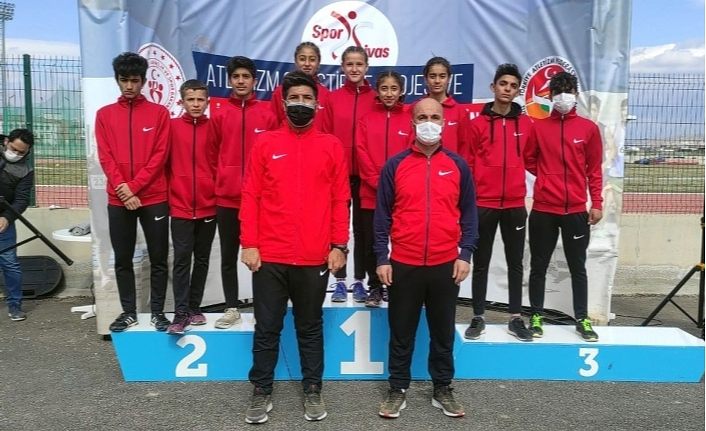 Van Büyükşehir Belediyesi sporcularından büyük başarı