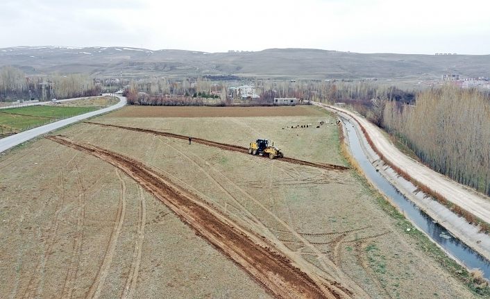 Van Büyükşehir Belediyesinden İpekyolu Caddesi’ne alternatif yol