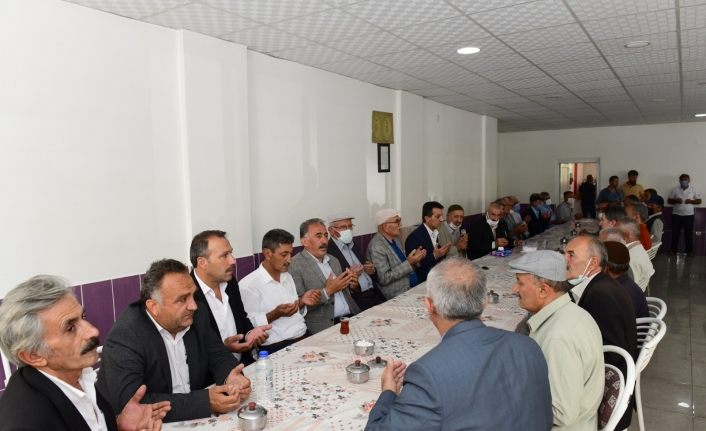 Çatak Belediye Başkanı Şeylan, kan davasını engellemek için aileleri bir araya getirdi