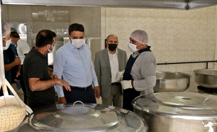 Van Büyükşehir Belediyesi Genel Sekreteri Çelikel hizmet binalarını gezdi